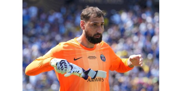 Gianluigi Donnarumma kamppailee edelleen jalkapallouransa suunnan hallitsemiseksi